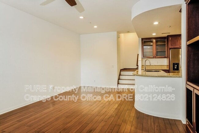 Photo - 6 Midtown Dr