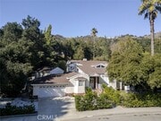 Photo - 2255 E Chevy Chase Dr