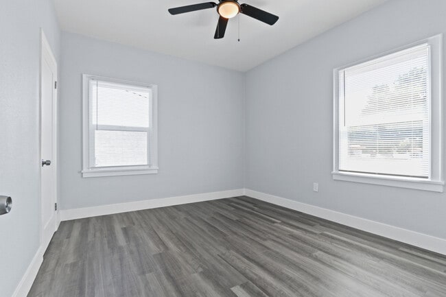 Photo - 458 Rose Ave Unit 458