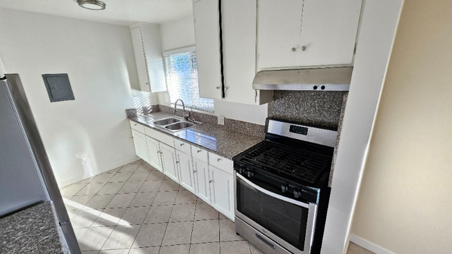 Photo - 7240 Woodman Ave