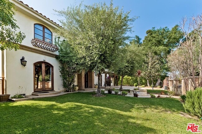 Photo - 6127 Rhodes Ave