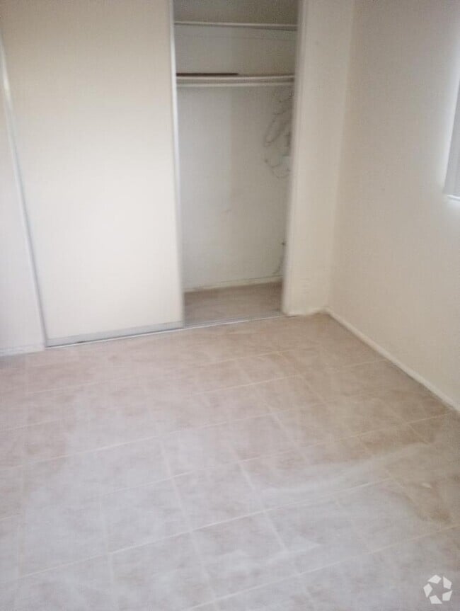 Building Photo - 19211 California 18, Unit 1 Rental