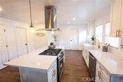 Photo - 1333 W 59th St House