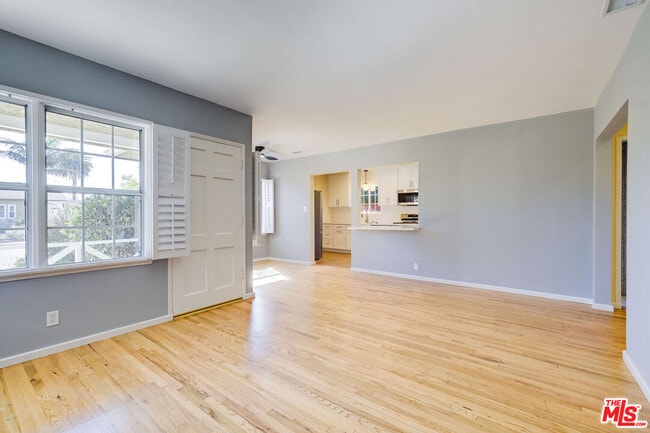 Photo - 11941 Aneta St