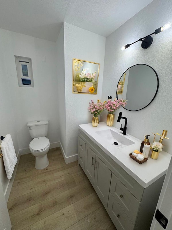 Photo - 8402 Larson Ave Unit 3