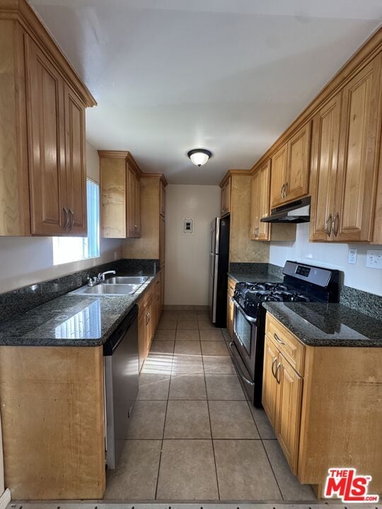 Building Photo - 2134 S Bentley Ave Unit 1