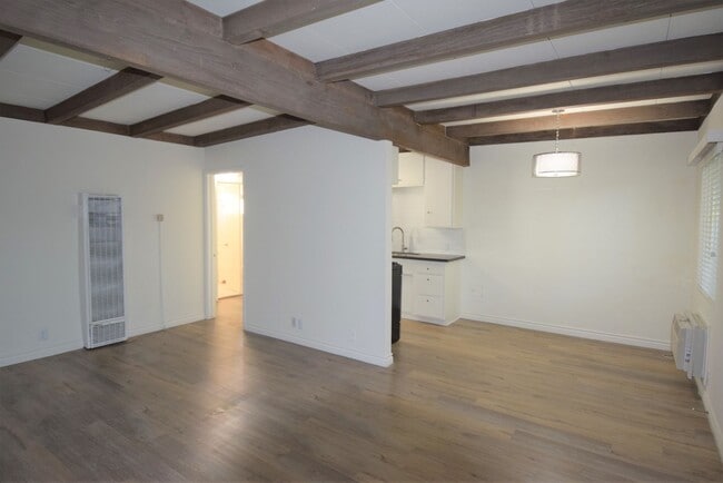 Photo - 6125 Whitsett Ave Unit 11