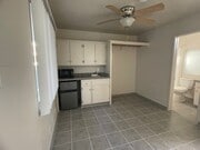 Studio 185 Sqft Kitchen - Hillcrest Inn Apartments