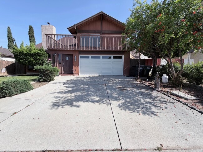 Building Photo - 16486 Elm Haven Dr