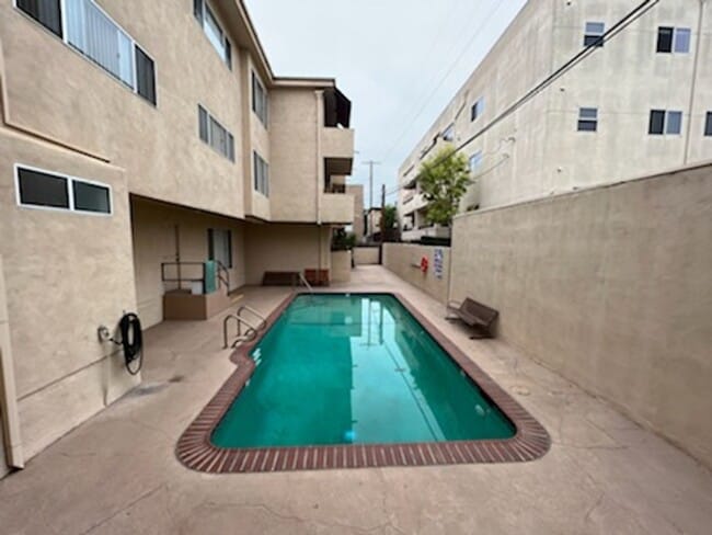 Photo - 4521 Colbath Ave Unit 104