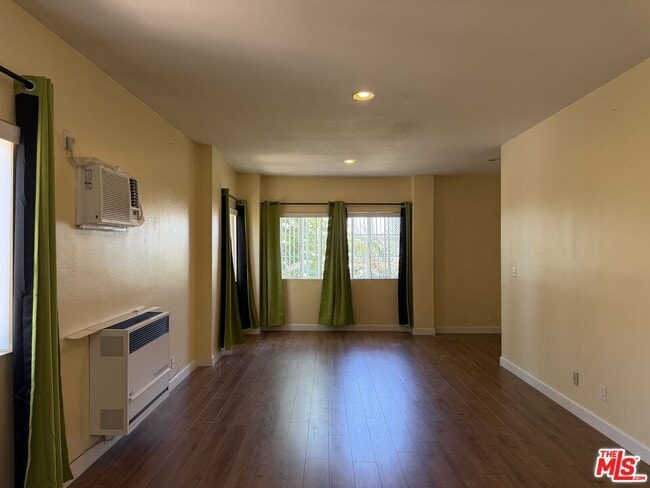 Photo - 1839 Arlington Ave