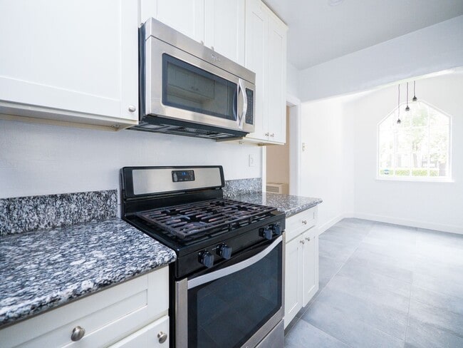 Photo - 536 Croft Ave
