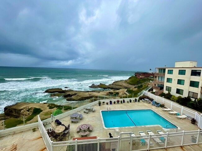 Photo - 5015 Santa Cruz Ave Condo Unit 303