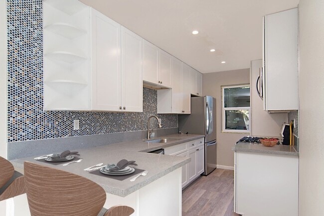Renovated 1 Bedroom in quiet neighborhood ... - Renovated 1 Bedroom in quiet neighborhood ... Unit 8064 Golden Avenue #C