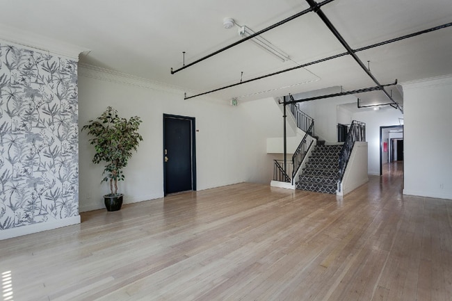 Photo - 681 Shatto Pl Unit #106