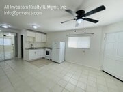 Photo - 640 Grant St