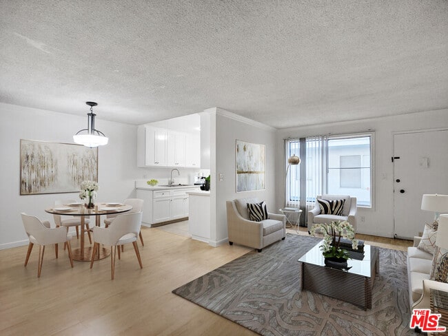 Building Photo - 440 Raymond Ave Unit 7