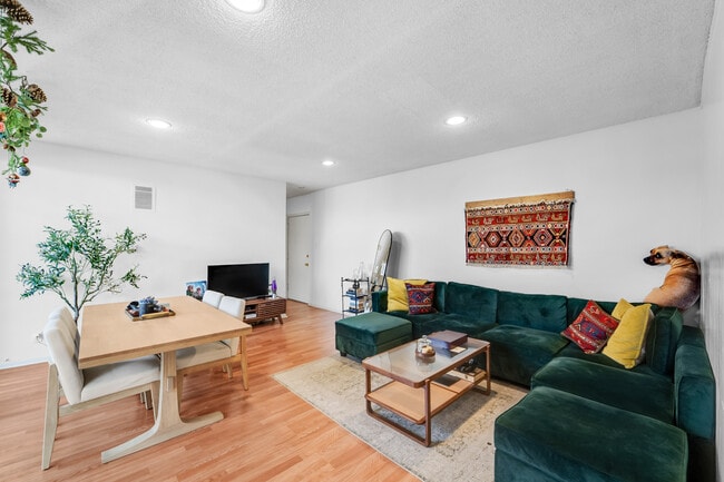 Photo - 691 Levering Ave