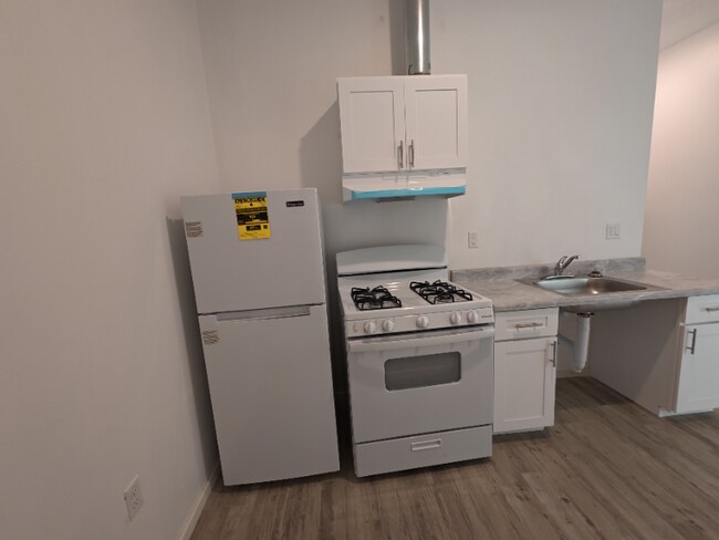 Photo - 10501 Wilmington Ave Unit 1