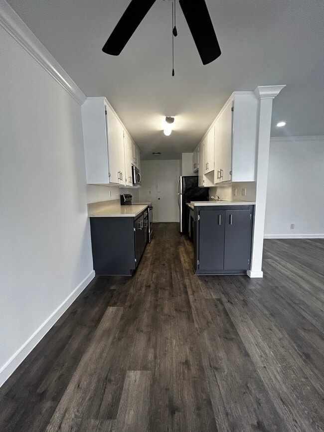 Kitchen - 649 Westbourne Dr