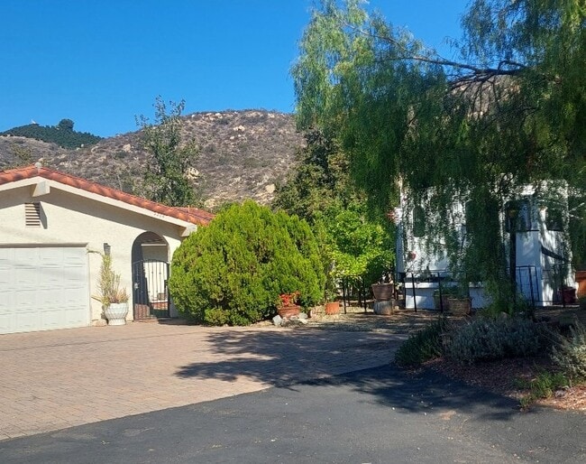 Photo - 9204 Old Castle Rd