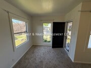 Photo - 926 Newport Ave