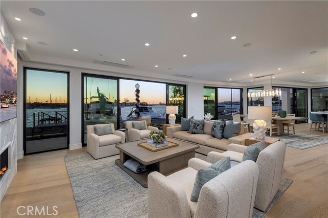 Photo - 130 S Bay Front