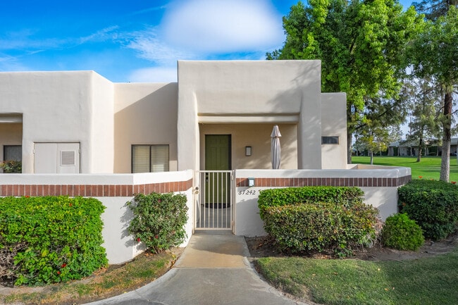 Building Photo - 67242 Cumbres Ct