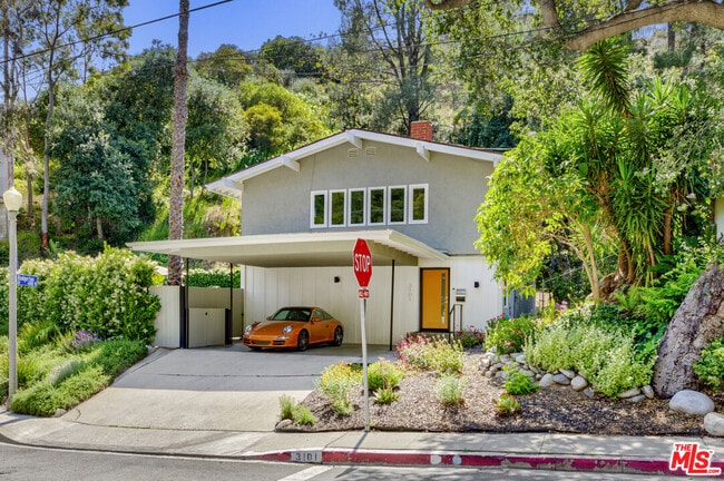 Photo - 3101 Beachwood Dr