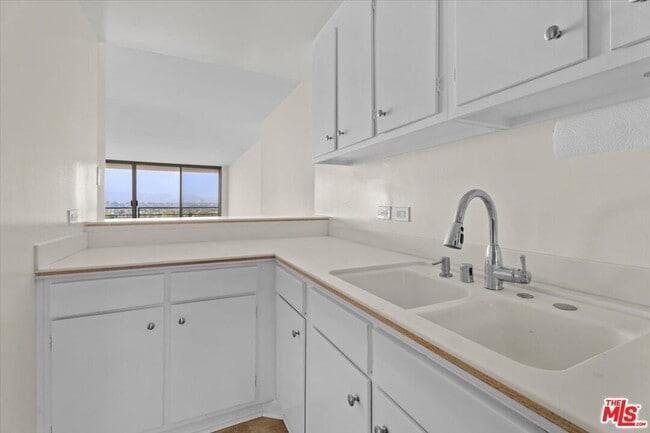 Photo - 4265 Marina City Dr Unit 909