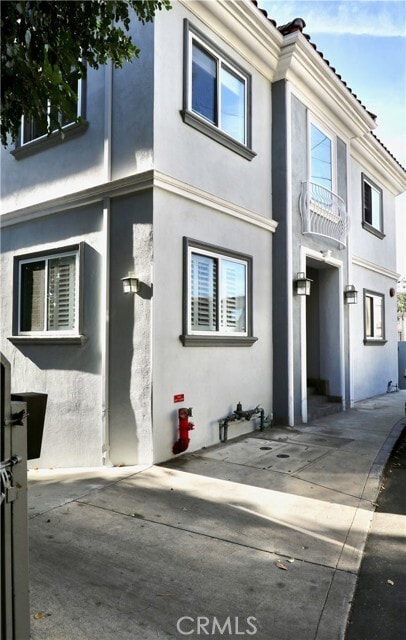 Building Photo - 11989 Laurelwood Dr Unit 1