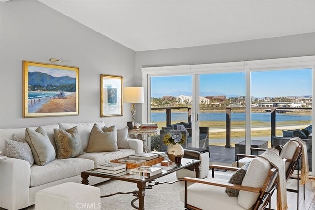 Photo - 2981 Quedada