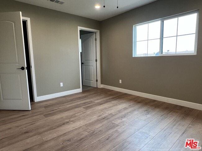 Photo - 334 Stepney St