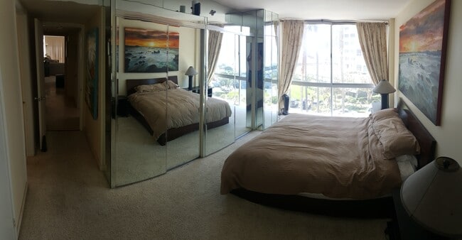 Building Photo - 1710 Avenida del Mundo Unit Coronado Shores 3/3 Oceanview