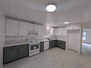 Photo - B- 6-Unit  9532-9536 1/2 Cedar Street. Unit 9532