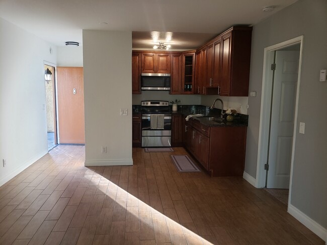 Photo - 1544 E Quincy Ave