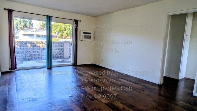 Photo - 1850 W Greenleaf Ave