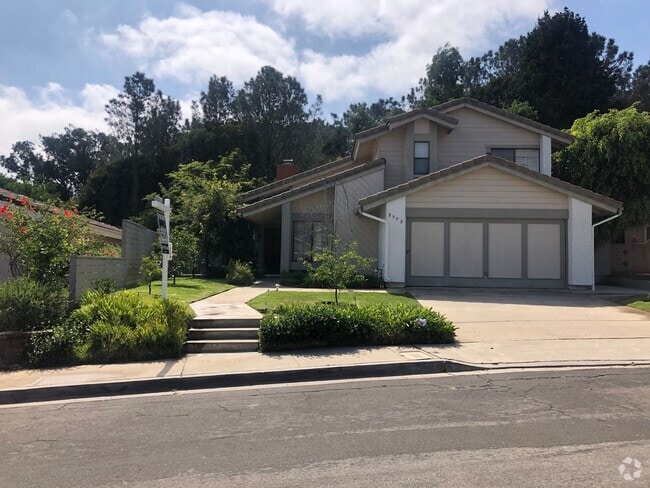 Building Photo - Beautiful Four Bedroom Two Story Home - UT...