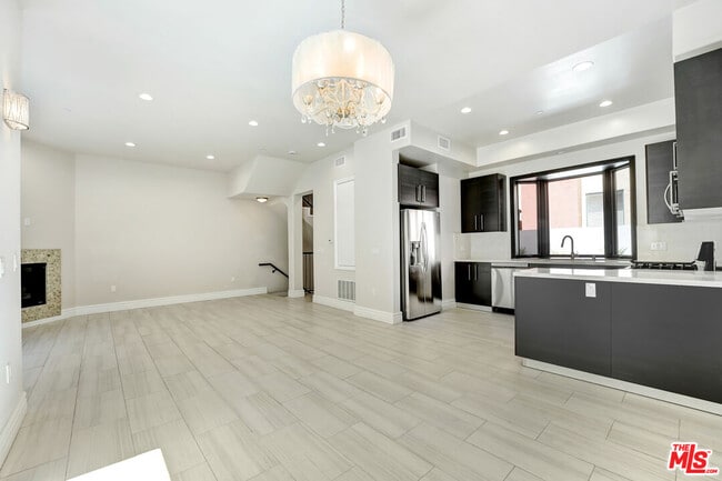 Photo - 1621 Franklin St Unit B