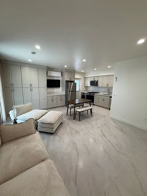 Photo - Private ADU with Designer Finishes & Separate Entrance in Desirable Castaic