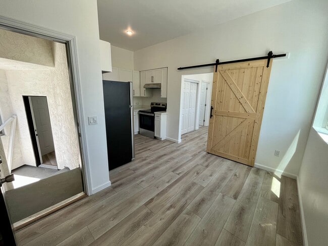 Photo - 1 Bedroom 1 Bath in Kensington Unit 08