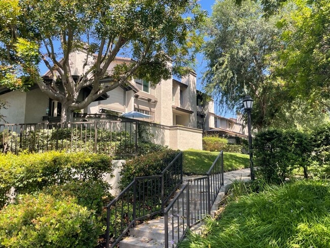 Building Photo - Highly Sought After Location in Turtle Roc... Rental
