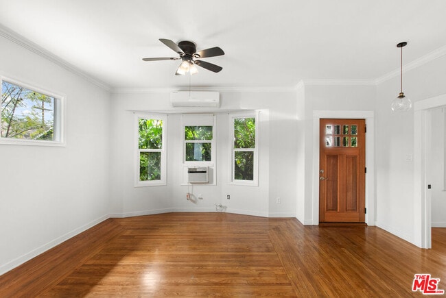 Photo - 123 Ellita Pl