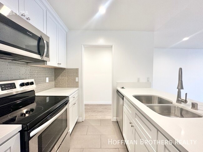 Photo - 724 N W Knoll Dr Unit 107