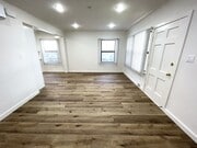 Photo - 4024-28 Lincoln Unit 4028