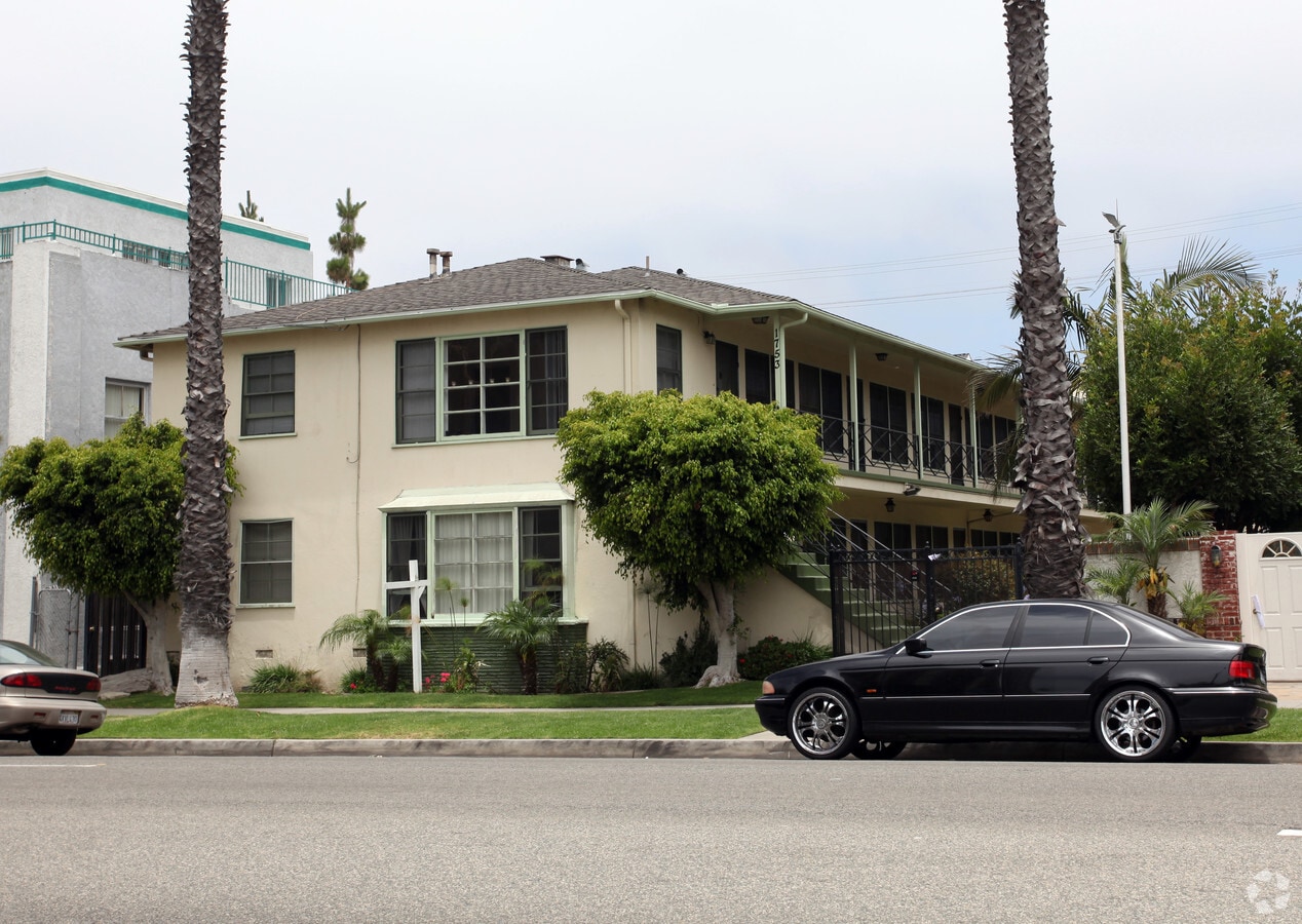 Primary Photo - 1753 E Ocean Blvd