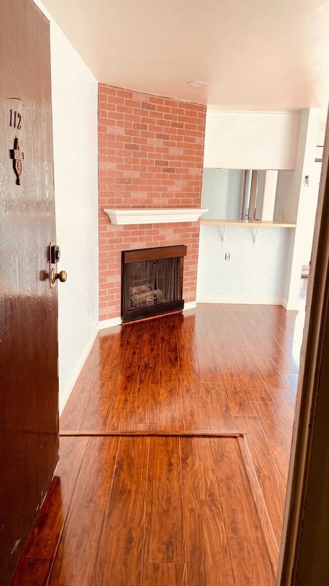 So much Natural Light & Gorgeous Fireplace greet you! - 515 N Jackson St Unit 112