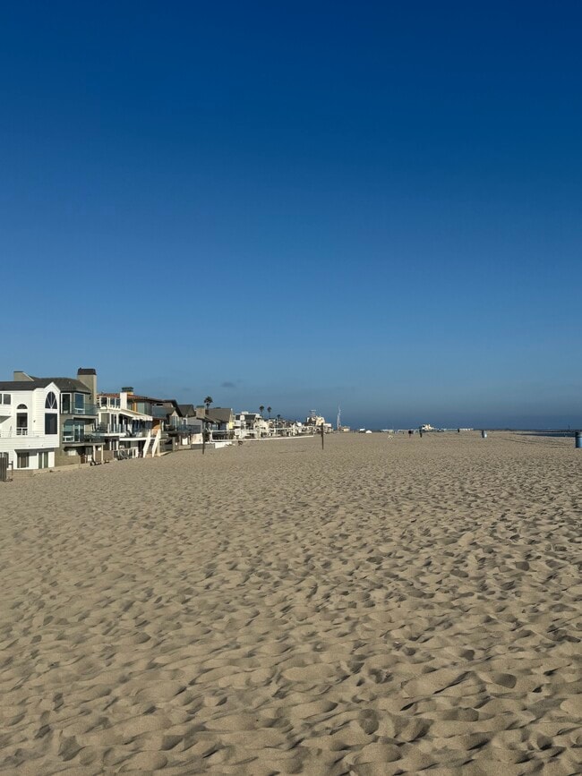 Silver Strand Beach 100 yards away - 140 Hueneme Ave