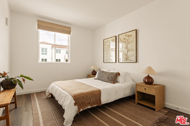 Photo - 1700 S Pacific Coast Hwy Unit 305