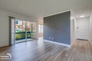 Photo - Stylish 2Bdm 1Ba Condo in the Waterbridge ...